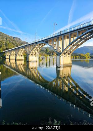 Barca de Alva Brücke über den Fluss Duoro in Portugal Stockfoto