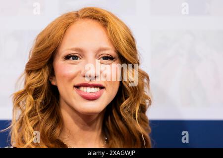 Berlin, Deutschland. Juni 2024. Anna Ermakova, Model, kommt zur Bertelsmann-Partei in der Bertelsmann-Repräsentanz. Quelle: Christoph Soeder/dpa/Alamy Live News Stockfoto