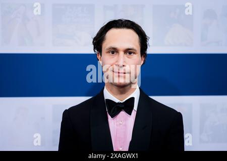 Berlin, Deutschland. Juni 2024. Der Schauspieler Ludwig Trepte kommt zur Bertelsmann-Partei in der Bertelsmann-Repräsentanz. Quelle: Christoph Soeder/dpa/Alamy Live News Stockfoto