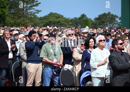 Gedenkfeier zum 80. Jahrestag des D-Tages auf dem US-Friedhof in Colleville-sur-Mer, Frankreich. Juni 2024. Frankreich (Foto: Aleksy Witwicki/SIPA USA) Credit: SIPA USA/Alamy Live News Stockfoto