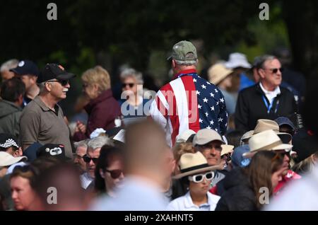 Gedenkfeier zum 80. Jahrestag des D-Tages auf dem US-Friedhof in Colleville-sur-Mer, Frankreich. Juni 2024. Frankreich (Foto: Aleksy Witwicki/SIPA USA) Credit: SIPA USA/Alamy Live News Stockfoto