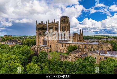 Ein Blick aus der Vogelperspektive auf die Kathedrale von Durham, Schloss in Durham, Großbritannien Stockfoto