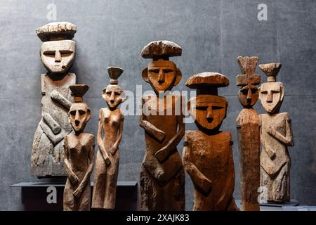 Historische Statuen im Präkolumbianischen Museum in Santiago, Chile Stockfoto