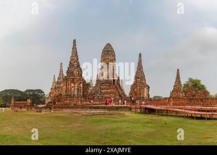 Ein Bild der zentralen Struktur des Tempels Wat Chaiwatthanaram. Stockfoto