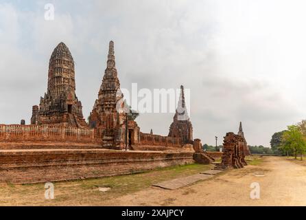 Ein Bild der zentralen Struktur des Tempels Wat Chaiwatthanaram. Stockfoto