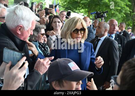 Bayeux, Frankreich. Juni 2024. Brigitte Macron bei einer Zeremonie zum Gedenken an die Befreiung Bayeux im Rahmen der Zeremonien zum 80. Jahrestag der Landung der Alliierten in der Normandie in Bayeux im Nordwesten Frankreichs am 7. Juni 2024. Foto: Jacques Witt/Pool/ABACAPRESS. COM Credit: Abaca Press/Alamy Live News Stockfoto