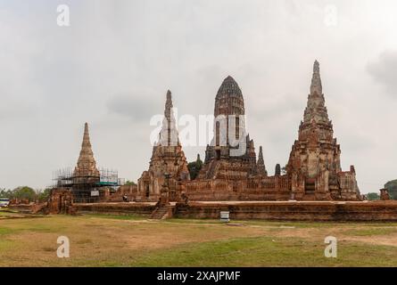 Ein Bild der zentralen Struktur des Tempels Wat Chaiwatthanaram. Stockfoto