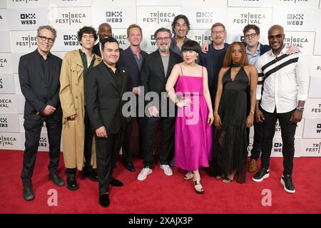 Juni 2024 - New York, New York - die Besetzung beim Tribeca Film Festival 2024 Weltpremiere von â œGROUP THERAPYâ€ im BMCC Tribeca Performing Arts Center in New York, NY, USA. Stockfoto