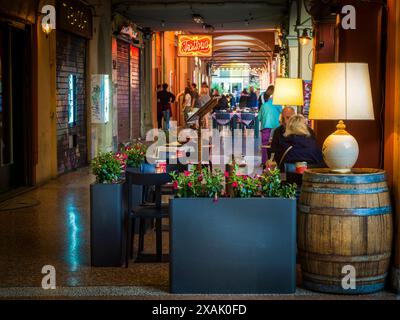 Italien, Bologna, Via delle Moline, Altstadt Stockfoto