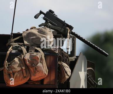 Das M1919 Browning ist ein mittleres Maschinengewehr des Kalibers .30, das im 20. Jahrhundert, insbesondere während des Zweiten Weltkriegs und des Koreakrieges, weit verbreitet war. Stockfoto