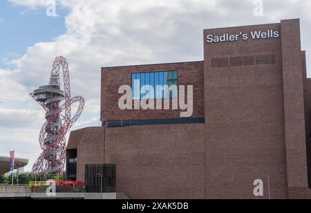 New Sadler's Wells Theater East Gebäude in Stratford, London, England, Großbritannien Stockfoto