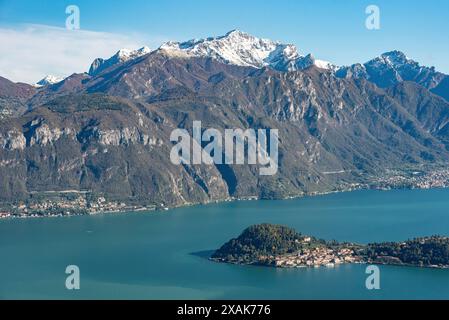 Herrlicher Blick auf Bellagio am Comer See vom Monte Crocione, Italien Stockfoto