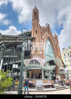 Europa, Spanien, Provinz Valencia, Valencia, Eixample, Mercat de Colon Stockfoto