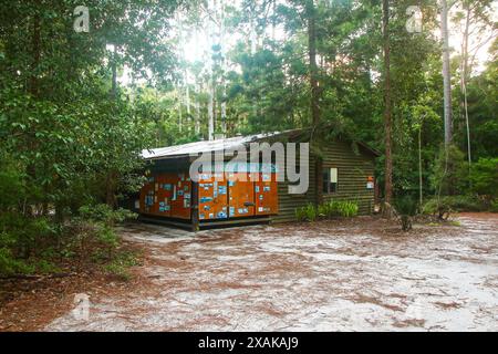 Central Station, das ehemalige Zentrum der Forstwirtschaft im Herzen des Regenwaldes von Fraser Island, der größten Sandinsel der Welt Stockfoto