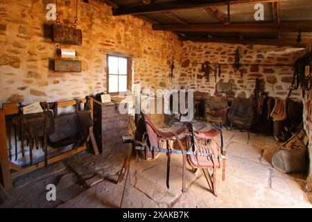 Stallungen der Alice Springs Telegraph Station Historical Reserve im Red Centre of Australia, die Darwin über den Overland Teleg mit Adelaide verbinden Stockfoto