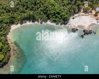 Nordamerika, Karibik, Großantillen, Hispaniola, Dominikanische Republik, Halbinsel Samana, Las Terrenas, Playa Bonita aus der Vogelperspektive Stockfoto