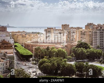 Aus der Vogelperspektive auf Malagueta und Stierkampfarena (Plaza de Toros La Malagueta), Malaga Stockfoto