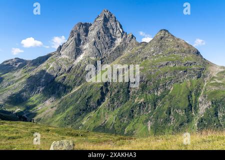 Europa, Österreich, Verwall, Tirol, St. Anton am Arlberg, Fasultal, Blick auf das markante Patteriol Stockfoto