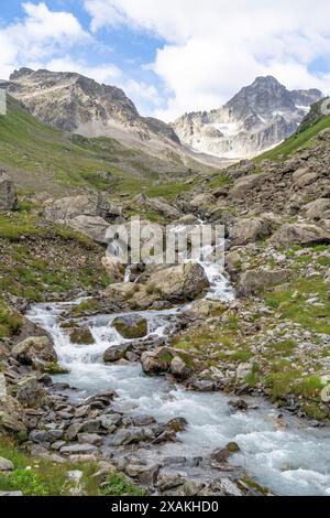 Europa, Österreich, Verwall, Tirol, St. Anton am Arlberg, Moosbach im Moostal mit Küchlspitze rechts im Hintergrund Stockfoto