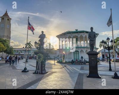 Nordamerika, Karibik, Großantillen, Hispaniola, Dominikanische Republik, Provinz Puerto Plata, Puerto Plata, Parque Central Independencia im historischen Zentrum von Puerto Plata Stockfoto