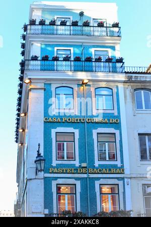 Lissabon, Portugal - 5. August 2017: Casa Portuguesa do pastel bacalhau. Berühmtes Pastell-Geschäft in Lissabon Stockfoto