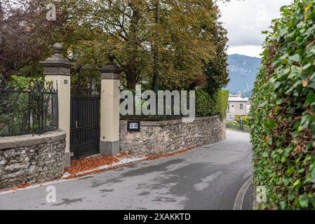 TREMEZZO, ITALIEN - 5. OKTOBER 2023 - Ort der Hinrichtung des italienischen Diktators Benito Mussolini in Tremezzo, Italien Stockfoto