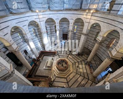 PISA, ITALIEN - 18. SEPTEMBER 2023 - im Taufhaus der Kathedrale von Pisa, Italien Stockfoto