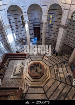 Im Taufhaus der Kathedrale von Pisa Stockfoto