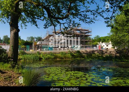 Neue Wohnsiedlung in der Heybridge Lane, Prestbury, Cheshire Stockfoto