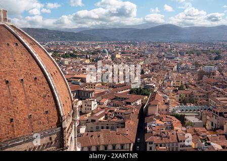 Die riesige Kuppel der Kathedrale Santa Maria del Fiore in Florenz, Italien Stockfoto