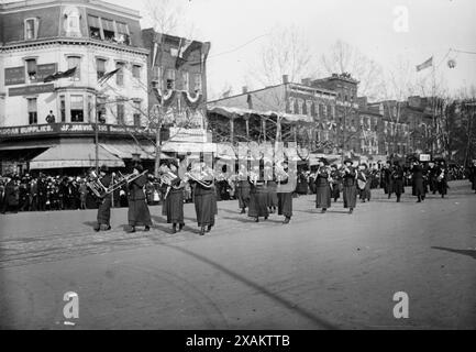 Frauenband - Suffrage Parade, 1913. Foto bei der Parade der National American Woman Suffrage Association in Washington, D.C., am 3. März 1913. Stockfoto