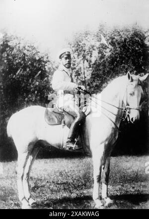 Der Zar, zwischen 1910 und 1915. Zeigt Zar Nikolaus II. Zu Pferd. Stockfoto