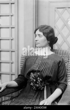 Helen Keller, 1913. Zeigt Helen Keller (1880–1968) möglicherweise auf der International Flower Show, New York City, April 1913. Stockfoto