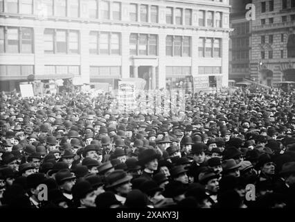 Stürmer, Union Square, 1. Mai, 13. Mai 1913. Die Show versammelte sich während der Maiparade am 1. Mai 1913 auf dem Union Square, New York City. Stockfoto