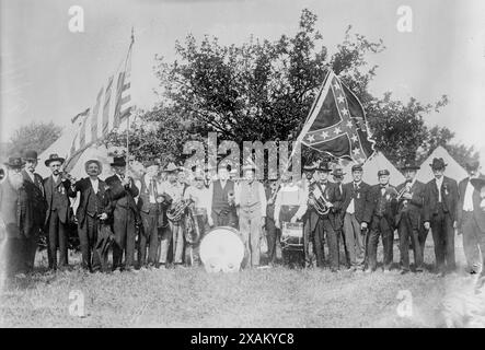 Unter Blau und Grau - Gettysburg, 1913. Zeigt die Gettysburger Wiedervereinigung (die große Wiedervereinigung) vom Juli 1913, die zum 50. Jahrestag der Schlacht bei Gettysburg gedacht hat. Stockfoto