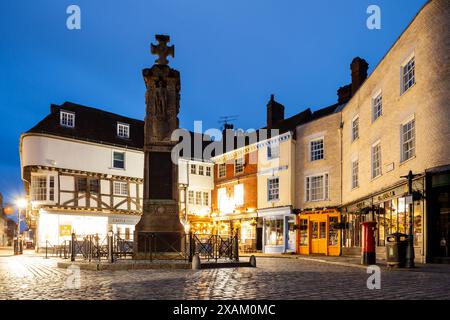 Abend im Canterbury war Memorial auf dem Buttermarkt. Canterbury, Kent, England. Stockfoto