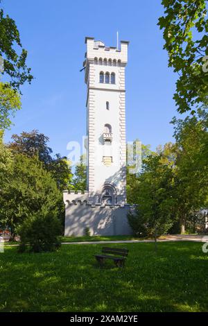 Deutschland, Ehingen - 19. August 2023: Wolfert-Turm im Wolfert-Park. Stockfoto