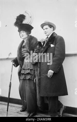 Gaby Deslys [und] Harry Pilcer, zwischen 1910 und 1915. Zeigt den Darsteller und Choreografen Harry Pilcer (1885–1961) mit der Tänzerin und Schauspielerin Gaby Deslys (1881–1920). Stockfoto