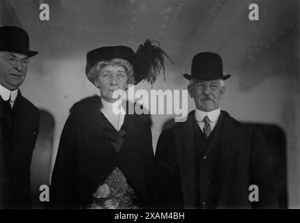 Mr. &Amp; Mrs. C. Gorgas, zwischen 1910 und 1915. Zeigt Dr. William Crawford Gorgas (1854–1920), einen Arzt und 22. Chirurgen-General der US-Armee (1914–18) mit seiner Frau. Stockfoto