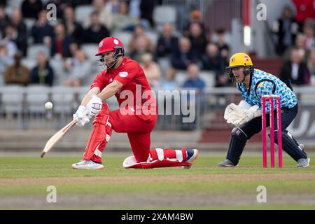 Steven Croft #15 des Lancashire Cricket Clubs schlug während des Vitality T20 Blast Matches zwischen Lancashire und Birmingham Bears in Old Trafford, Manchester am Freitag, den 7. Juni 2024. (Foto: Mike Morese | MI News) Credit: MI News & Sport /Alamy Live News Stockfoto