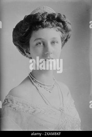 Prinzessin Victoria Luise, zwischen 1910 und 1915. Zeigt Prinzessin Victoria Louise von Preußen (1892–1980), Tochter Kaiser Wilhelm II. Stockfoto