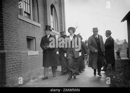 Pres. Wilson &amp; Eleanor return from White Sulphur, 4/20/14, 1914. Stockfoto