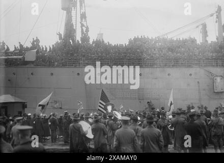 MONGOLEI, zwischen 1915 und 1920. Zeigt die SS-Mongolei, die später das Marineschiff USS Mongolei (ID-1615) war. Stockfoto