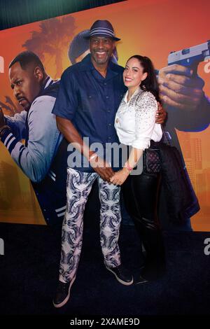 MIAMI, FLORIDA – 5. JUNI: Alonzo Mourning und Mariona Bosca nehmen am 5. Juni 2024 an der Miami Screening „Bad Boys: Ride or die“ in Miami Teil (Foto: Alberto E. Tamargo/SIPA USA) Stockfoto