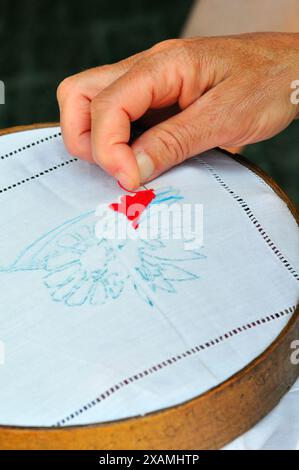Italien, Lombardei, Spitzenklöpplerin Stockfoto