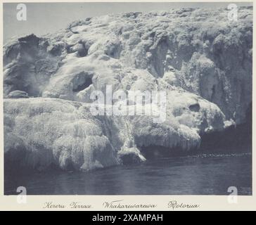 Kereru Terrace, Whakarewarewa, Rotorua. Aus dem Album: Aufnahme von Bildern aus Neuseeland, 1920er Stockfoto