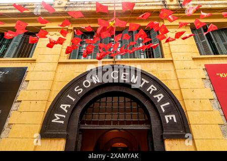 Historisches, aber berüchtigtes Hỏa Lò-Gefängnis, Nhà tù Hỏa Lò, Gefängnis Hỏa Lò, Hanoi Hilton, Nordvietnam, heute weitgehend eine Touristenattraktion und ein Museum. Entdecken, Stockfoto