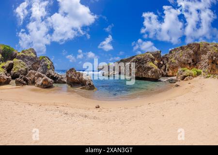 Hidden Beach in Talafofo ist auch bekannt als Fanhang Beach, Saipan, Nördliche Marianen Inseln. Stockfoto