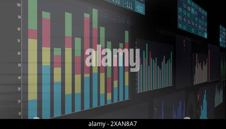 Abbildung mehrerer Bildschirme mit statistischer Datenverarbeitung vor grauem Hintergrund Stockfoto