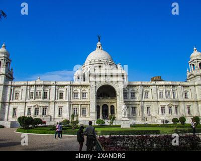 Kalkutta, Westbengalen, Indien. 16. November 2013: Blick auf das majestätische Victoria Memorial in Kolkata, Westbengalen, Indien. Stockfoto